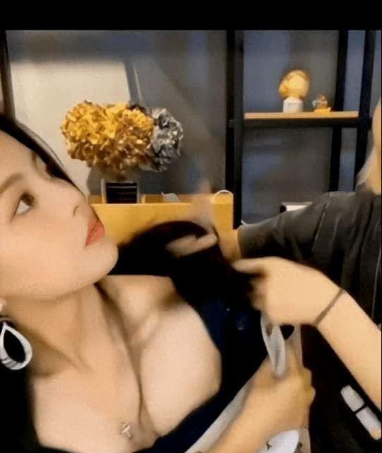 国产露出无码视频,真实生活片段大曝光