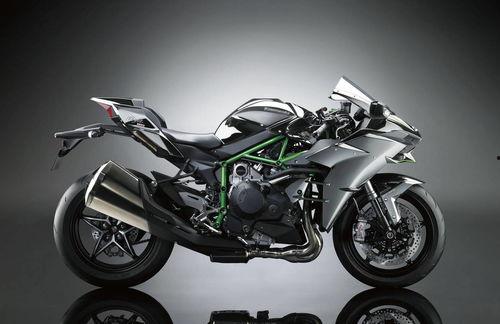 国产川崎大牛400视频,驾驭激情，尽享速度与激情之旅